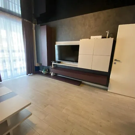 Mady's Luxury Apartament Mamaia
